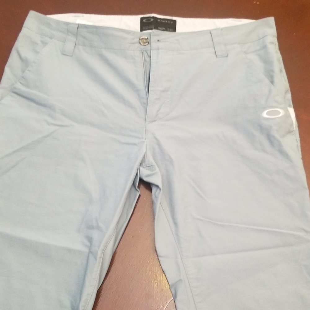 Oakley 36x30 golf pants